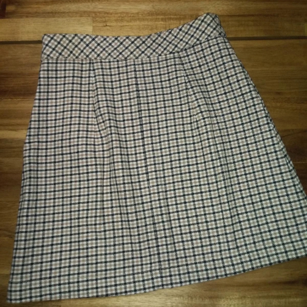 Skirt - Picture 4 of 4